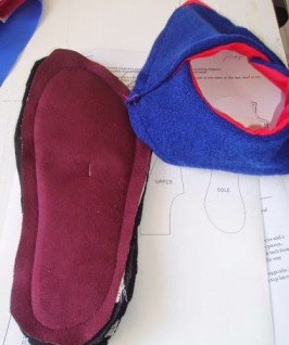make pair of slippers from felted jumper